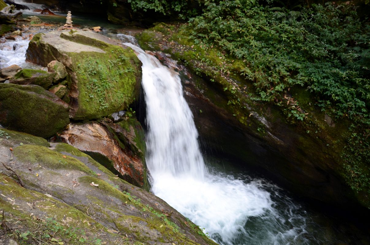 Nayapul To Ghorepani 23 Small Waterfall On Trail From Banthanti To Nangathanti 
